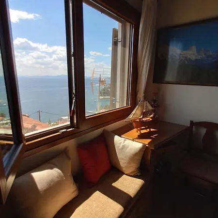 The Pagasetic Balcony - Magestic Sea *